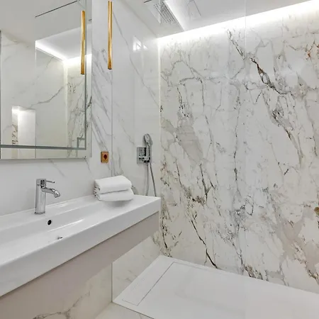 Апартаменты Granaria Rr Deluxe Old Town